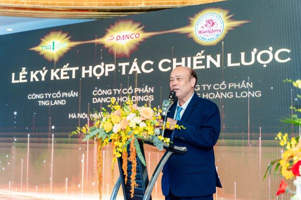 Ông Nguyễn Văn Thời – Chủ tịch HĐQT Công ty Cổ phần TNG Land chia sẻ cơ hội hợp tác và kinh nghiệm làm việc tới CBNV DANCO Holdings.