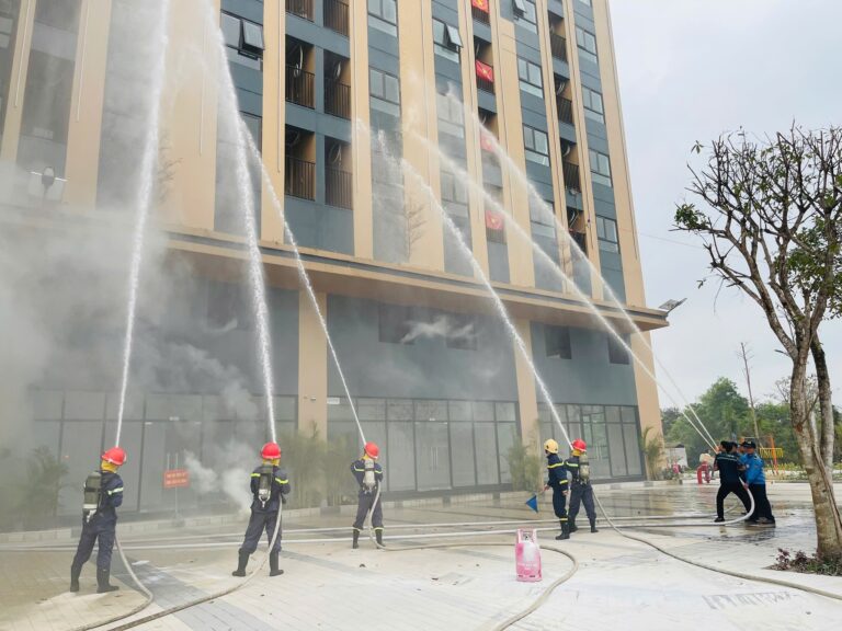 FIREFIGHTING DRILL AT DAI THANG RESIDENTIAL AREA
